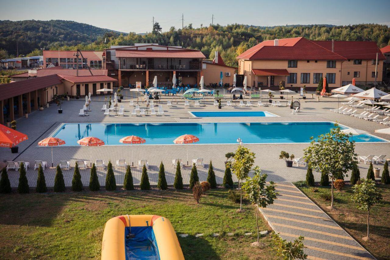Illara Spa Hotel Irshava Extérieur photo